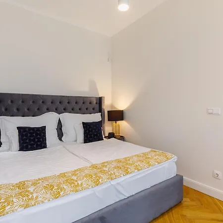 Ovaros Apartment *